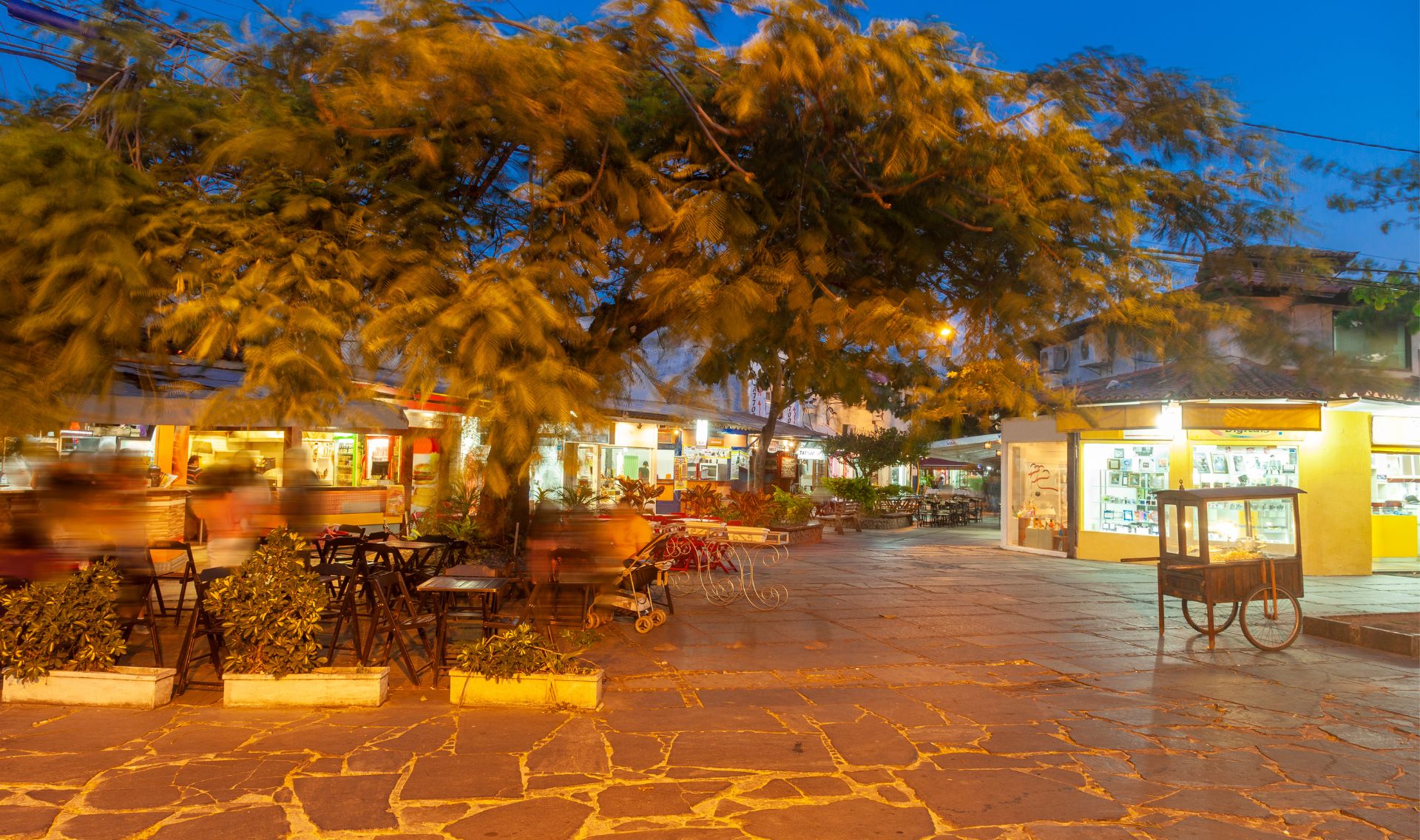 Passeio de lancha em Búzios